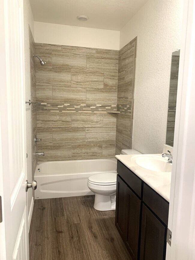 Building Photo - New Construction Duplex Available Now