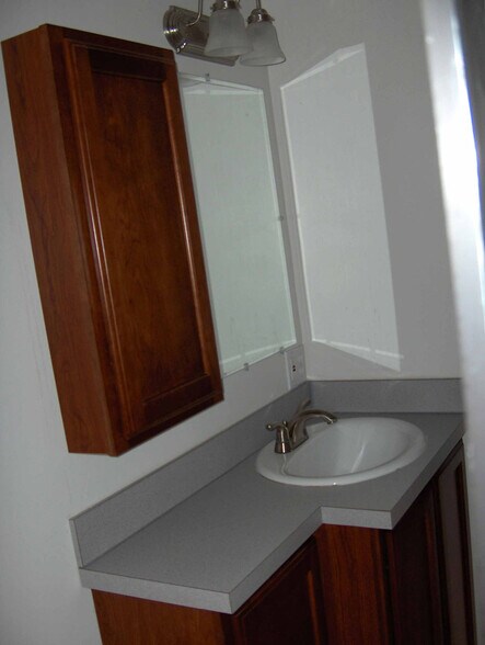 Bathroom - 1115 Granger Ave