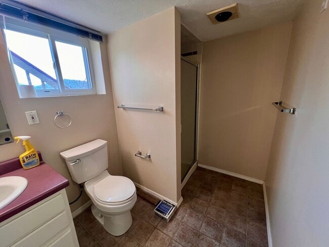 Building Photo - Coraopolis - 2 Bed 2 Bath - Home for Rent!