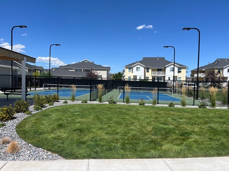 Building Photo - 3917 N Cougar Ln