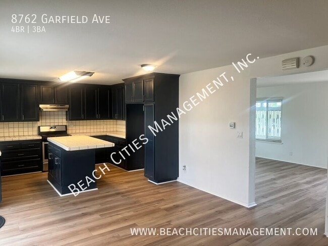 Building Photo - 8762 Garfield Ave
