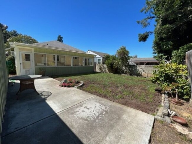 Building Photo - ~*~2BD/1BA Downtown Sunnyvale Charming Hom...