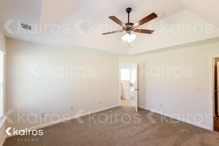 Building Photo - 711 Park Ln