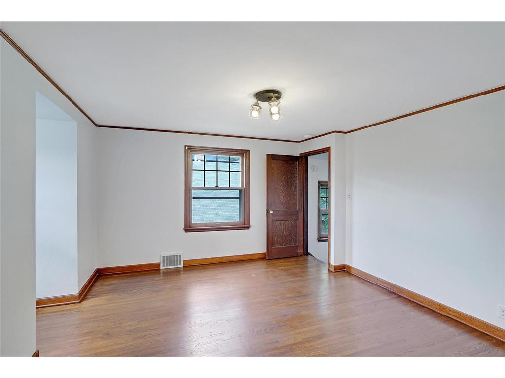 Building Photo - 5445 Chicago Ave