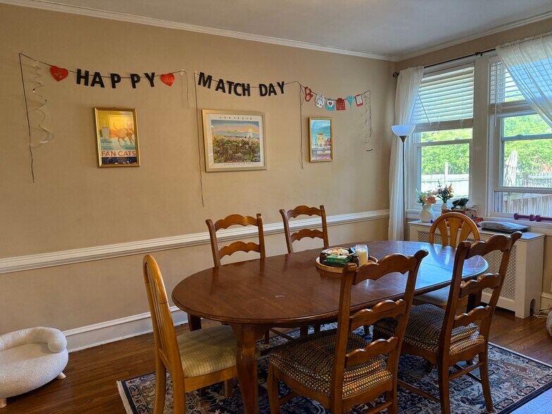 Building Photo - 2904 Parkwood Ave