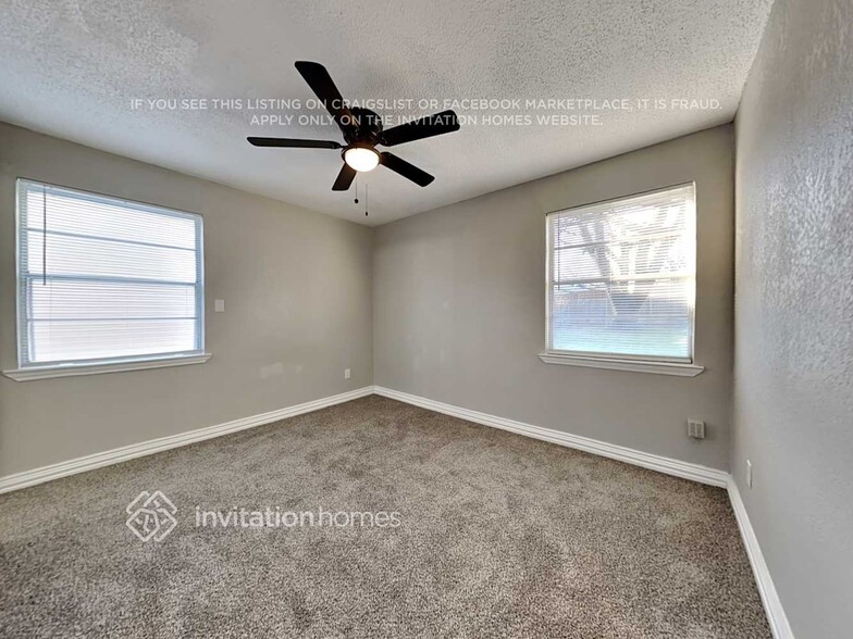 Building Photo - 4539 Scottsdale Dr