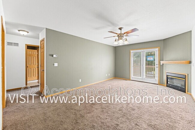 Building Photo - 8626 N Cleveland Ln
