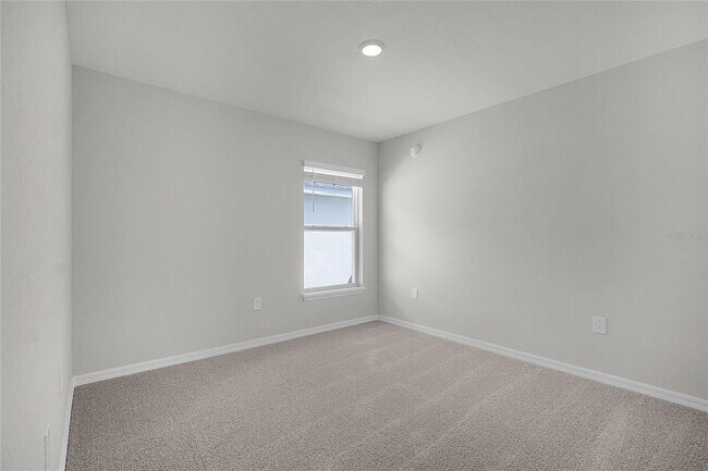 Building Photo - 1460 Fleur Dr