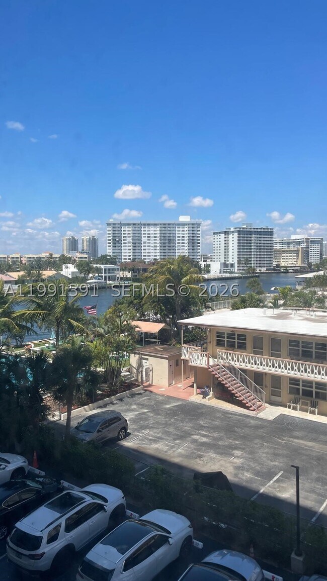 Building Photo - 2017 OCEAN 405W