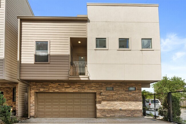 Building Photo - 1420 Wilson St