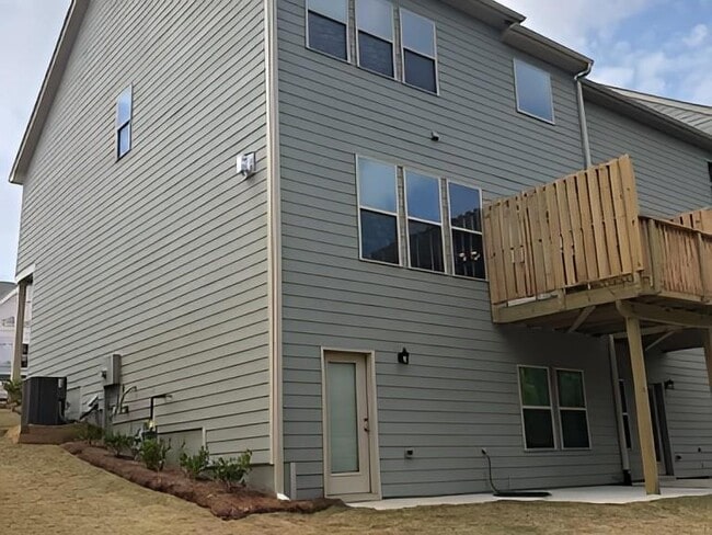 Building Photo - 1327 Elderwood Way