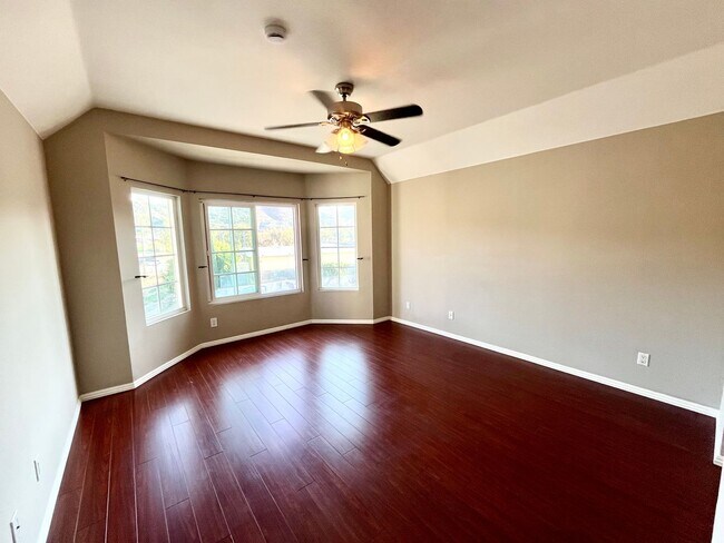 Building Photo - Spacious Remodeled Condo at River Colony C...