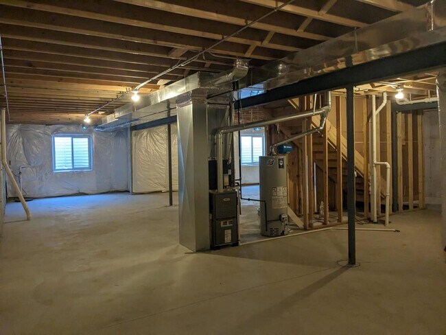 Building Photo - 2 Solara Ct
