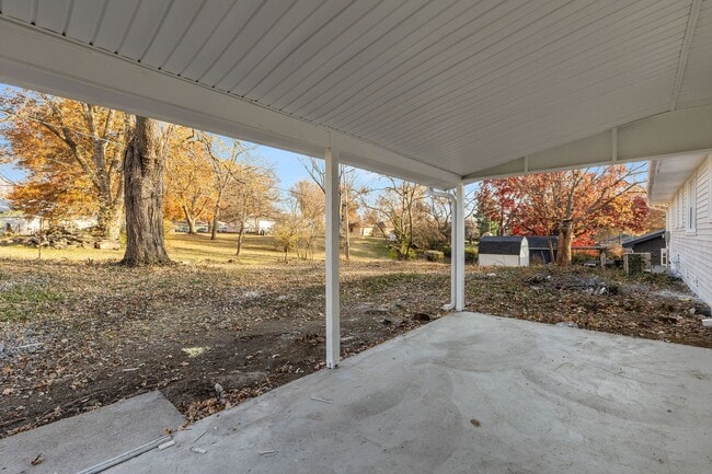 Building Photo - For Rent – Beautifully Renovated 4 Bedroom, 2 Bath Home