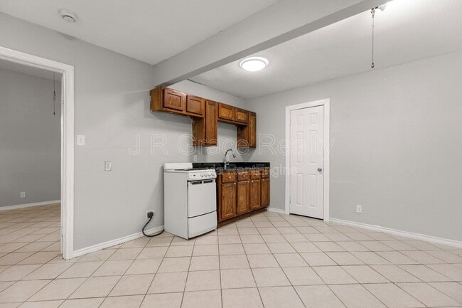 Building Photo - 2805 Bellmead Dr