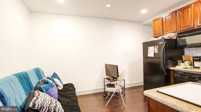 Building Photo - 1902 N 17th St