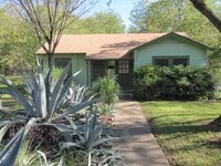 Building Photo - UT PRE LEASE: 3 bed/1 bath Charming Hyde Park House, Mins to UT and DT