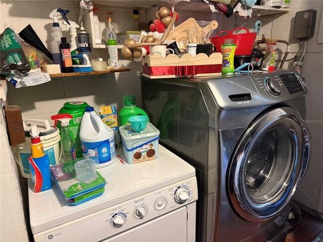 Building Photo - 6507 Amundson Ct