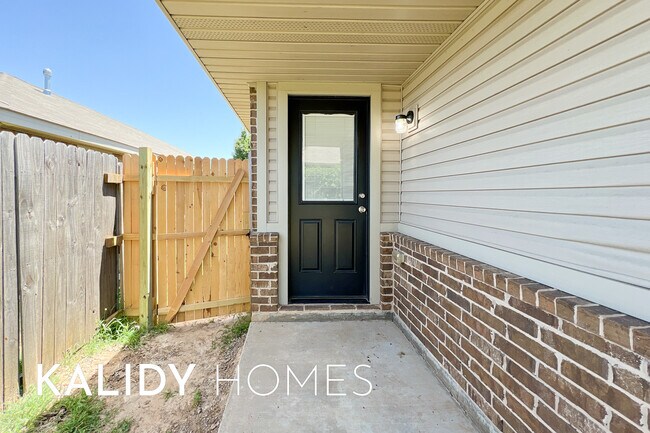 Building Photo - 7807 Bennie Terrace