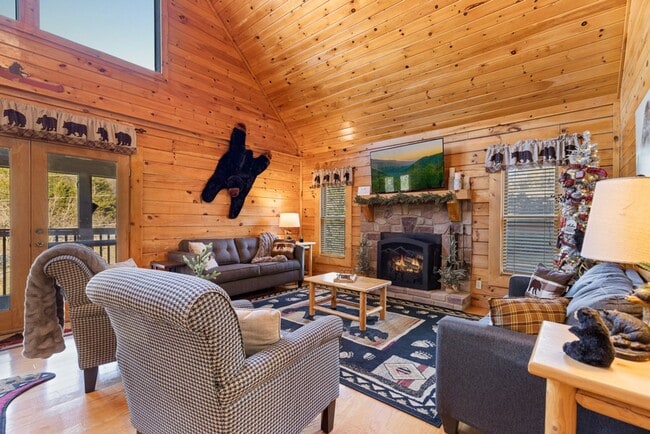 Building Photo - 1810 Trout Way
