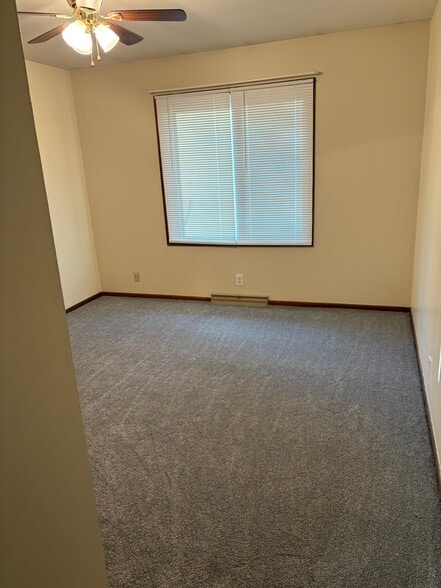 Building Photo - 1002 Nassau Pkwy