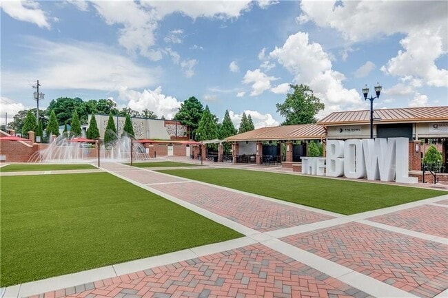 Building Photo - 1276 Ainsworth Alley