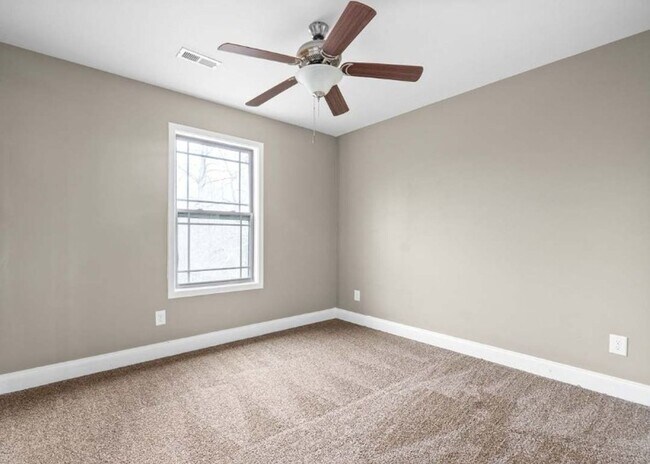Building Photo - 1103 Medallion Ct