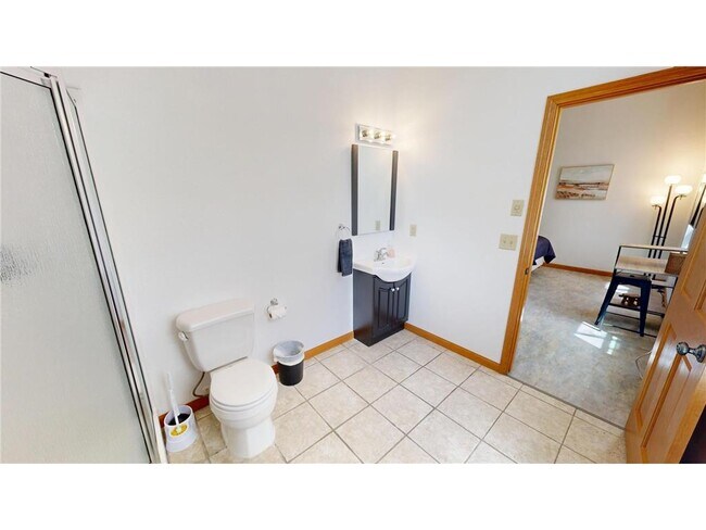 Building Photo - 542 Benson Ave SW