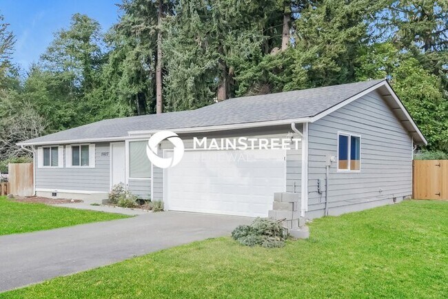 Building Photo - 4 Bedroom Pet-Friendly Home in PUYALLUP, WA with Main Street Renewal