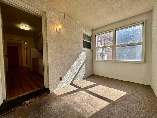 Building Photo - 246 Allston St