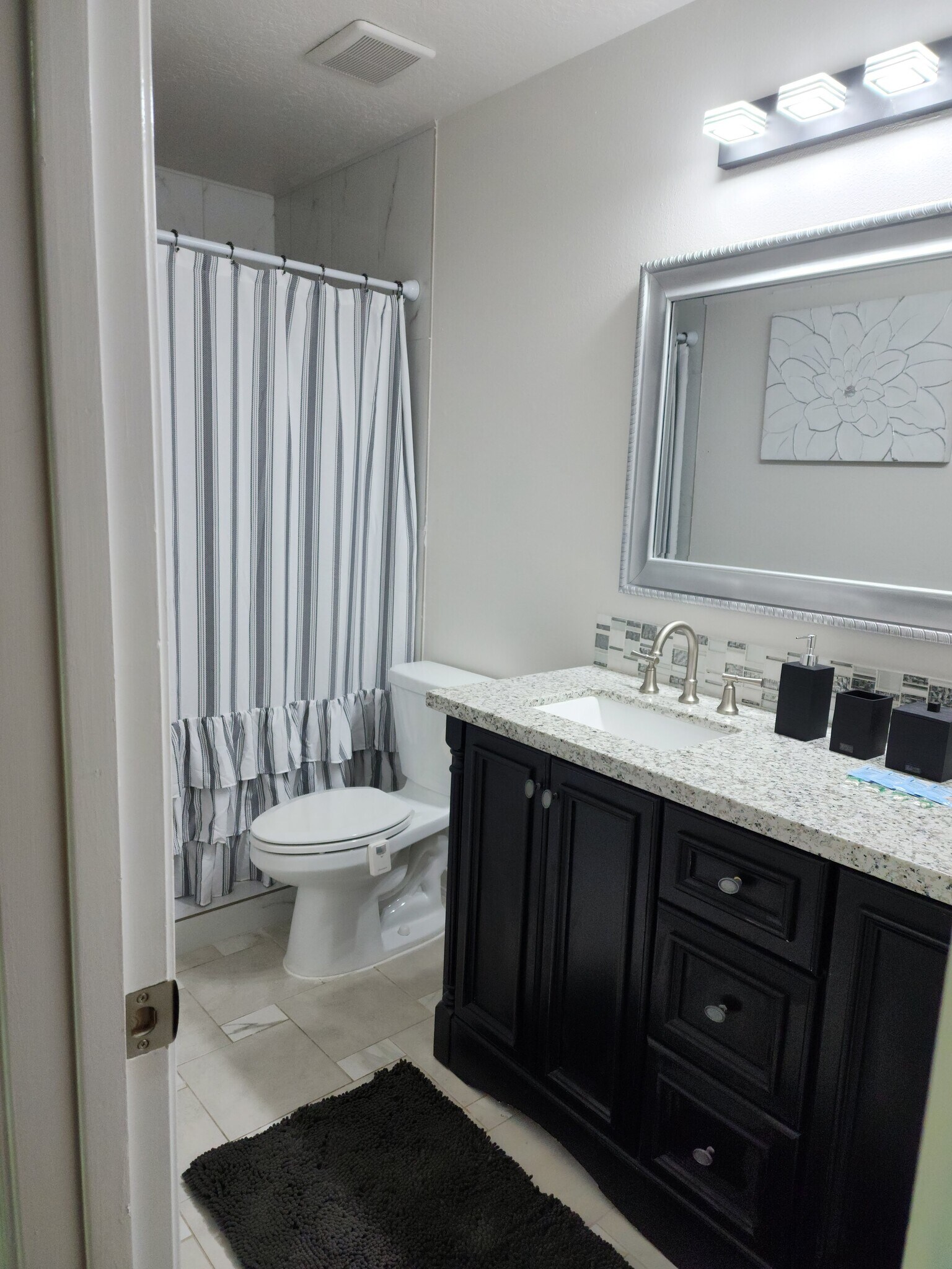 Master Bath - 4710 Montclair Hill Ln
