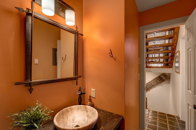 Building Photo - 2420 Ski Trail Ln