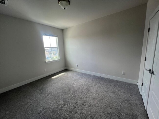 Building Photo - 509 Peace Dr