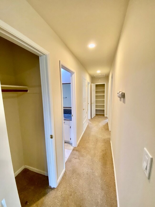 Building Photo - Quiet and Comfortable West San Jose Home
