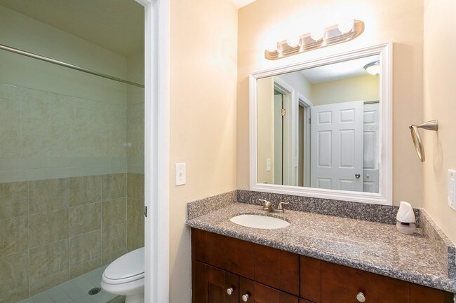 Building Photo - 265 Palmetto Ct