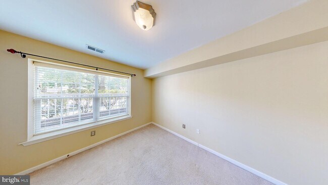 Building Photo - 12820 Rexmore Dr