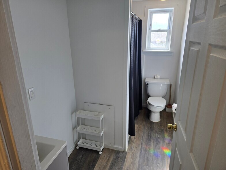 Building Photo - 362 1st Ave