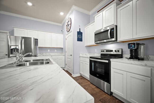 Building Photo - 6092 Bucking Bronco Dr