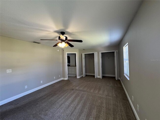 Building Photo - 5615 SW 138th Terrace