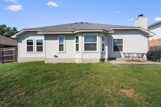 Building Photo - 3937 Eagles Nest St
