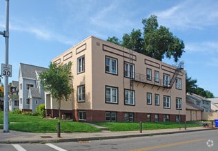 Building Photo - 2005 DEWEY Ave