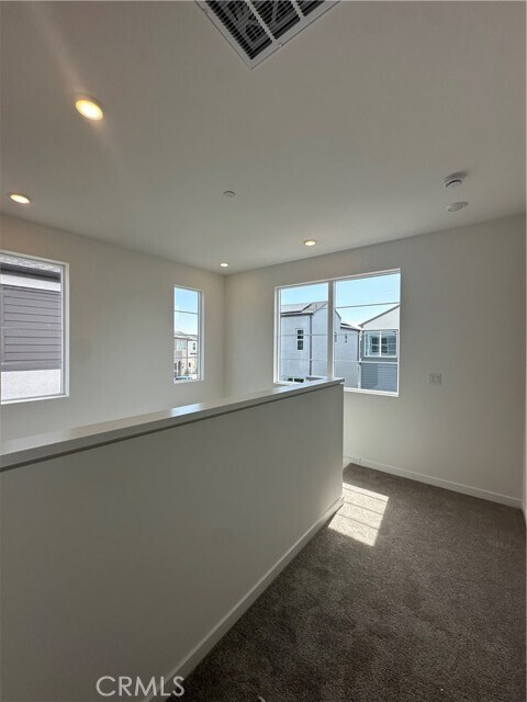 Building Photo - 4405 S Fairmount paseo