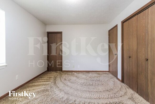 Building Photo - 4412 Tucson Dr