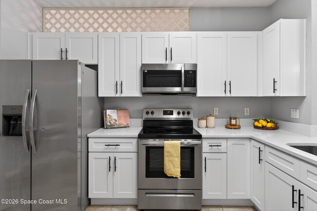 Building Photo - 1850 Emerald Green Cir