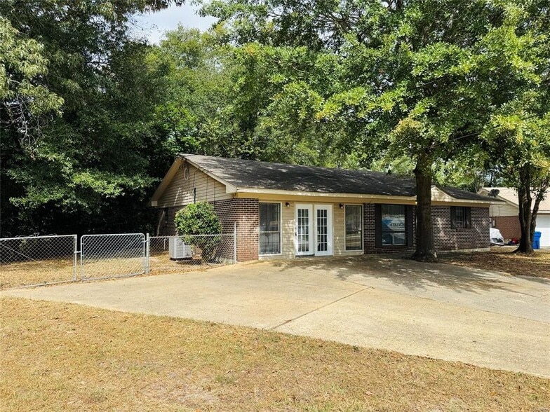 Building Photo - 114 Till Ct