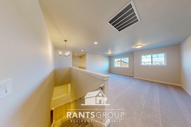 Building Photo - Brand New Home! Beautiful Steilacoom Ridge Home! Easy freeway access!