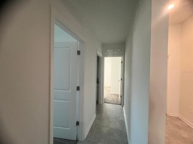 Building Photo - 4964 Worchester Dr