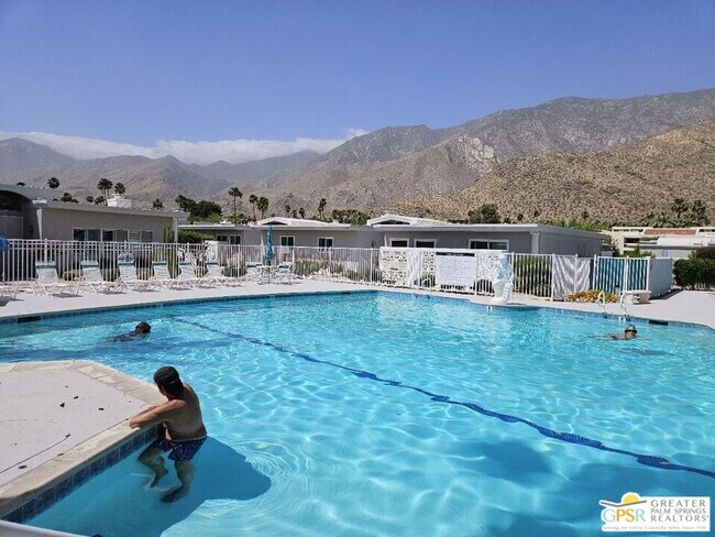 Building Photo - 2518 S Sierra Madre