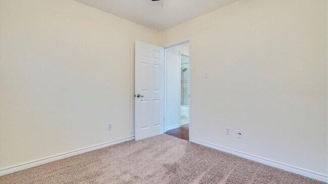 Building Photo - 507 Gregory Cove