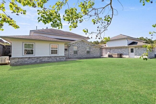 Building Photo - 100 Dillons Way